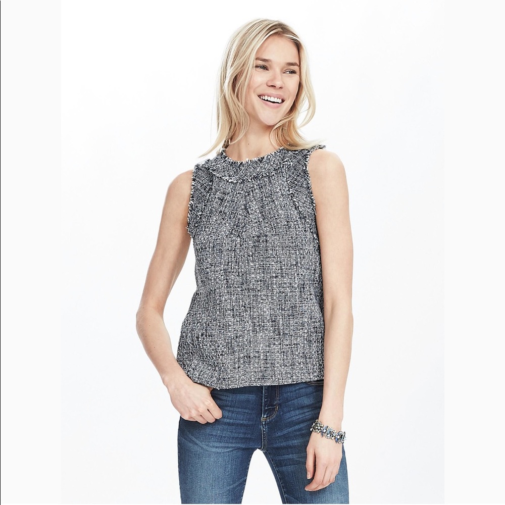 🌴3/$20 HOST PICK Banana Republic Fringe Tweed Top